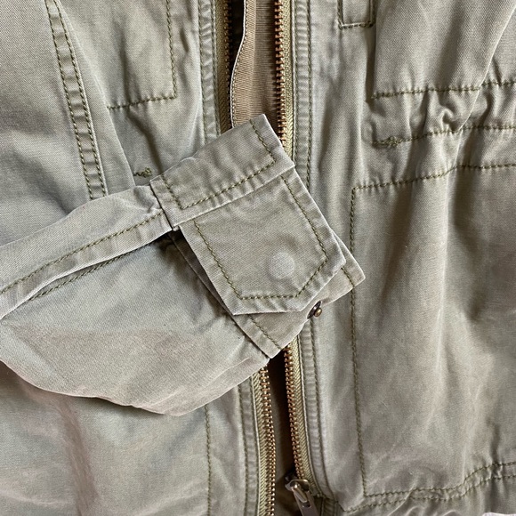Madewell Utility Jacket in Olive Green - Picture 7 of 10